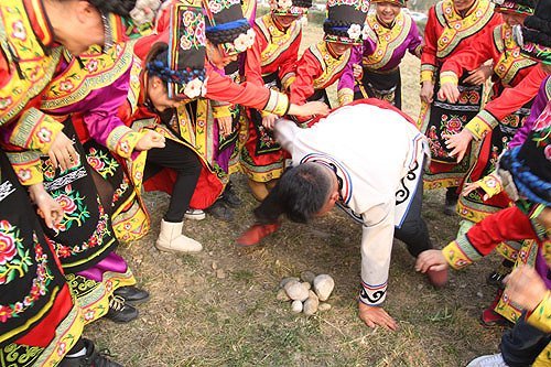 吹柳笛、抬花轿 那些童年里的游戏