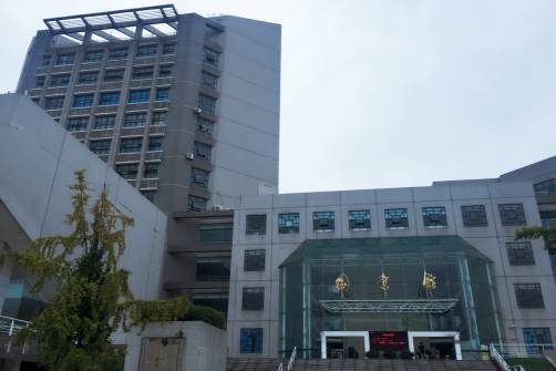开学大直播丨98年"杨钰莹"带你逛西南石油大学!