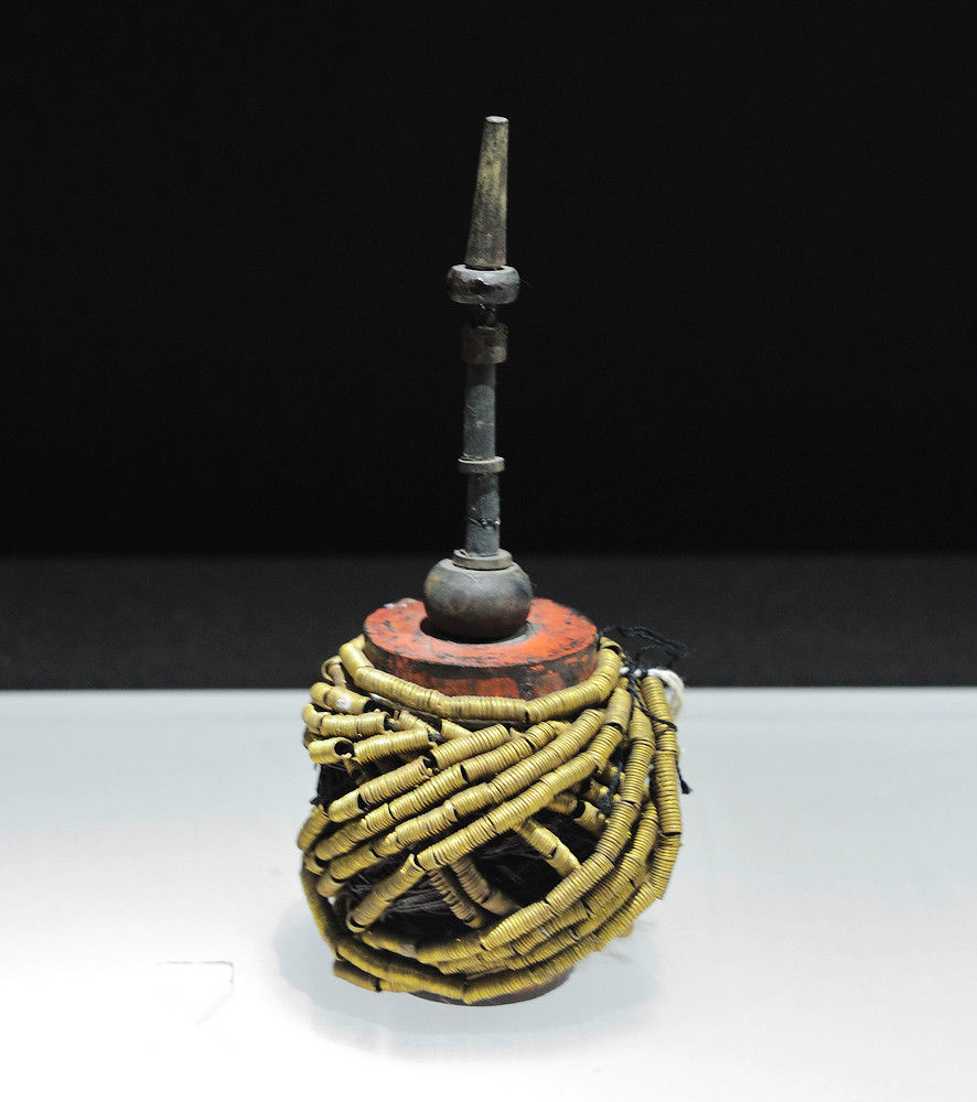 这些在古墓中挖到的奇异古董,考古专家始终摸不透它们