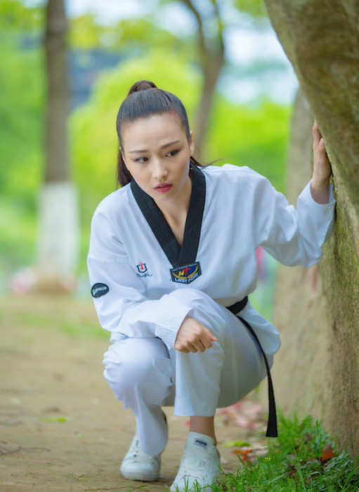 付乐莹全新蜕变 《校花的贴身高手2》为爱而战