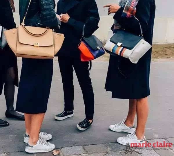 运动鞋搭裙装显腿短?但她们都穿出了逆天大长腿