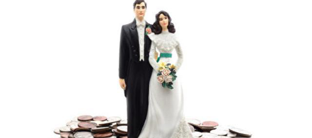 你弟弟每天来家里蹭饭,我不天天煮白菜还能怎