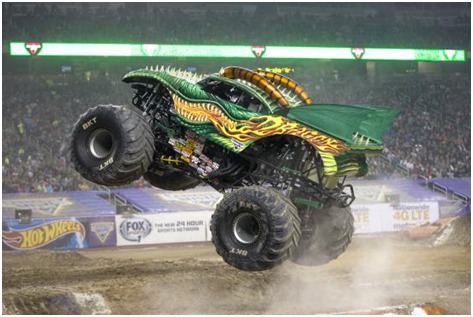 整体来说,大脚车的改装制作可是个昂贵活儿,但观看大脚车表演并不昂贵