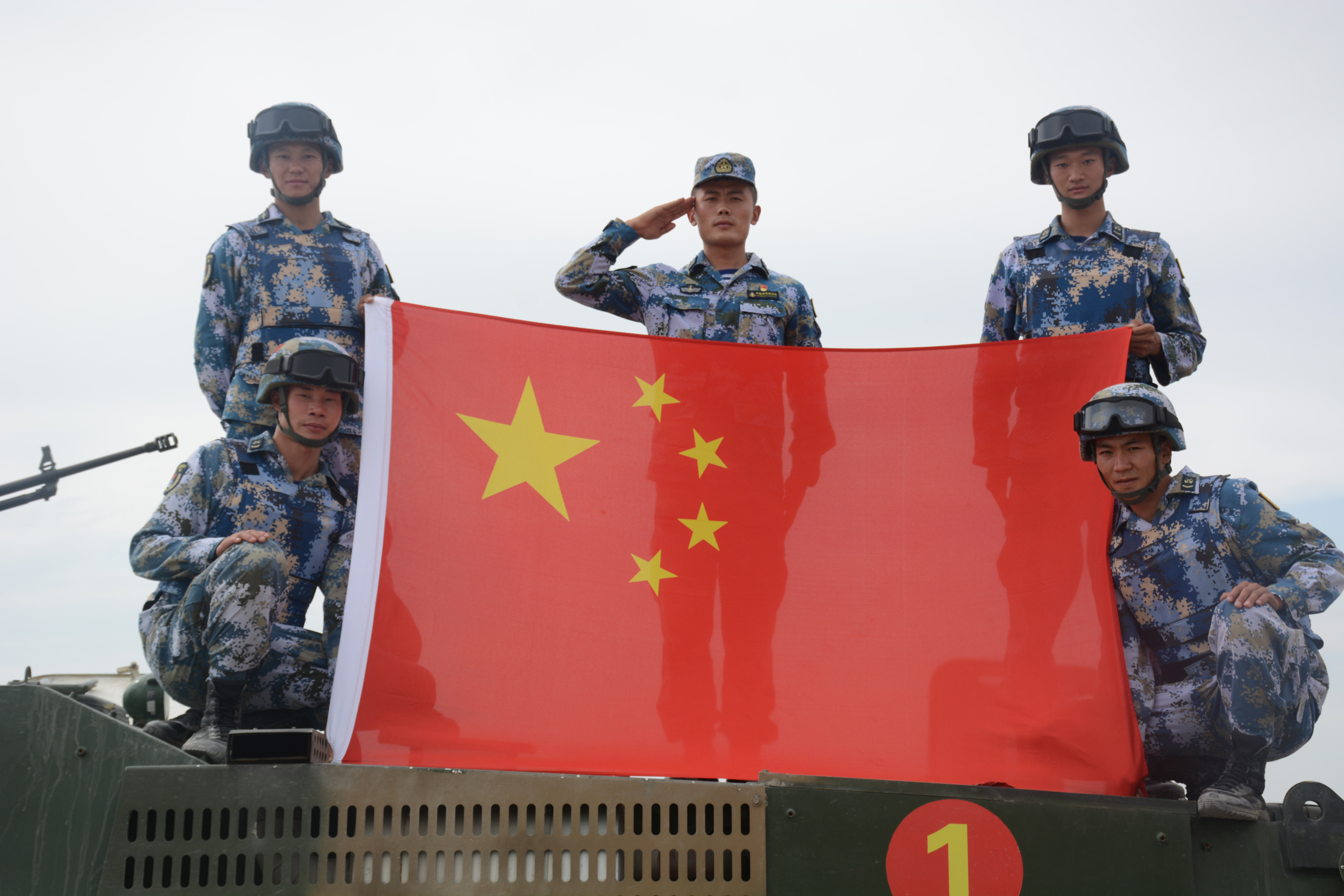 【国际军事比赛-2021】中国海军首次亮相"晴空"  9发导弹全部命中