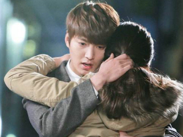 《继承者们》是由李敏镐,朴信惠,金宇彬,郑秀晶,姜敏赫主演的,整部剧