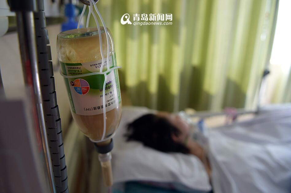 最近这几天,展瑶只能靠输营养液维持生命.