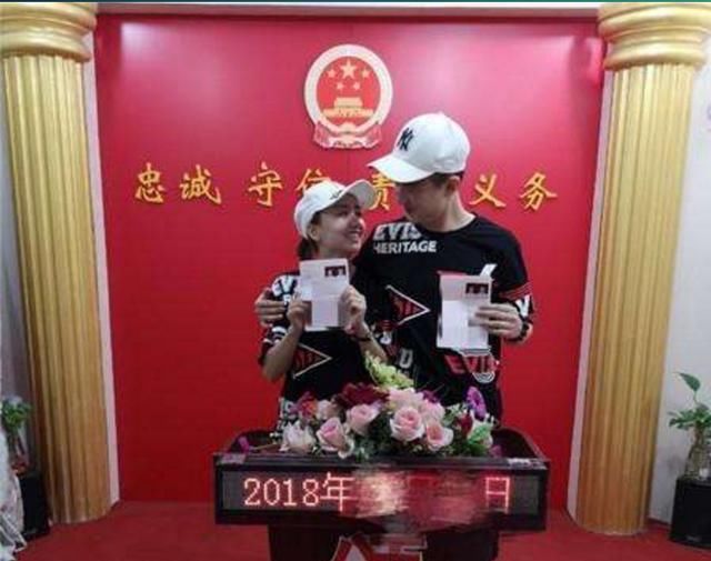 0岁体操女神终于结婚 丈夫曾是乒乓球运动员