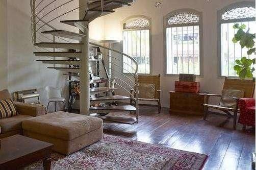 见到儿子带回来的女友, 我悄悄将房子过户给女