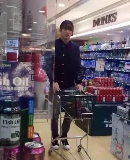 林更新吐槽邻居家傻狗, 被邻居抓住, 网友: 以为