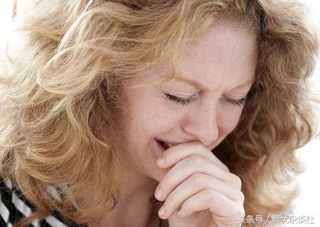 心理测试:4个哭泣的女人中谁是真的伤心?测你这些年受过的委屈