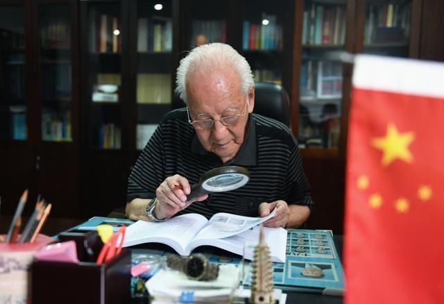 学半导体的都不愿搞底层技术,中国芯怎么能发