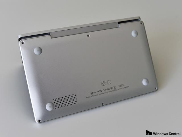 老外评价这是飞机上最好用的迷你电脑,微软苹