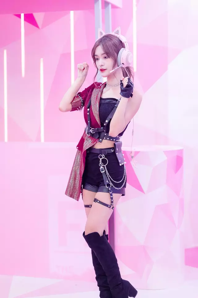 谁是2019ChinaJoy最美的ShowGirl？BOYATV带你靓丽大盘点！(图70)