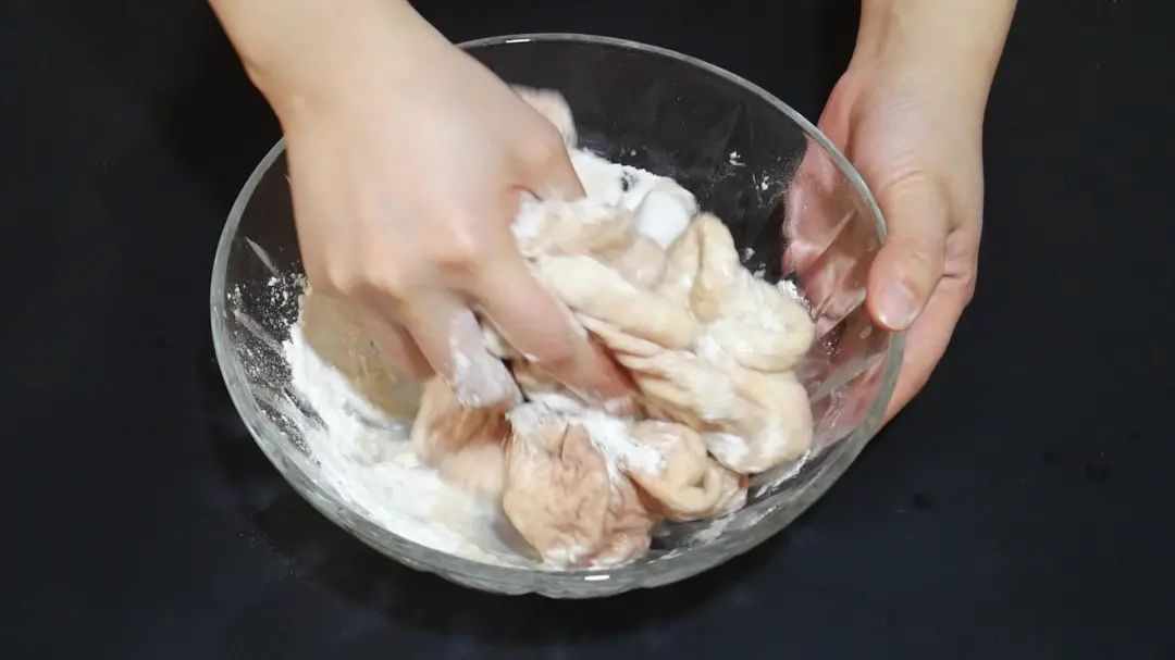 清洗肥肠有妙招,这3招赶紧学! 清洗肥肠有妙招,这3招赶紧学!