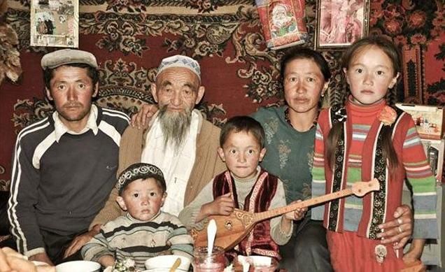 的统治,渐渐发展成一个强大的国家,这个便是中国历史记载的大月氏国