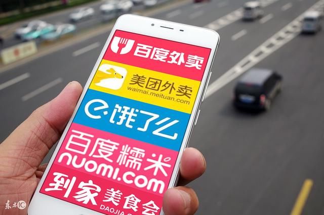 28岁女子带孩子15个月不出门,衣服发霉泡面为