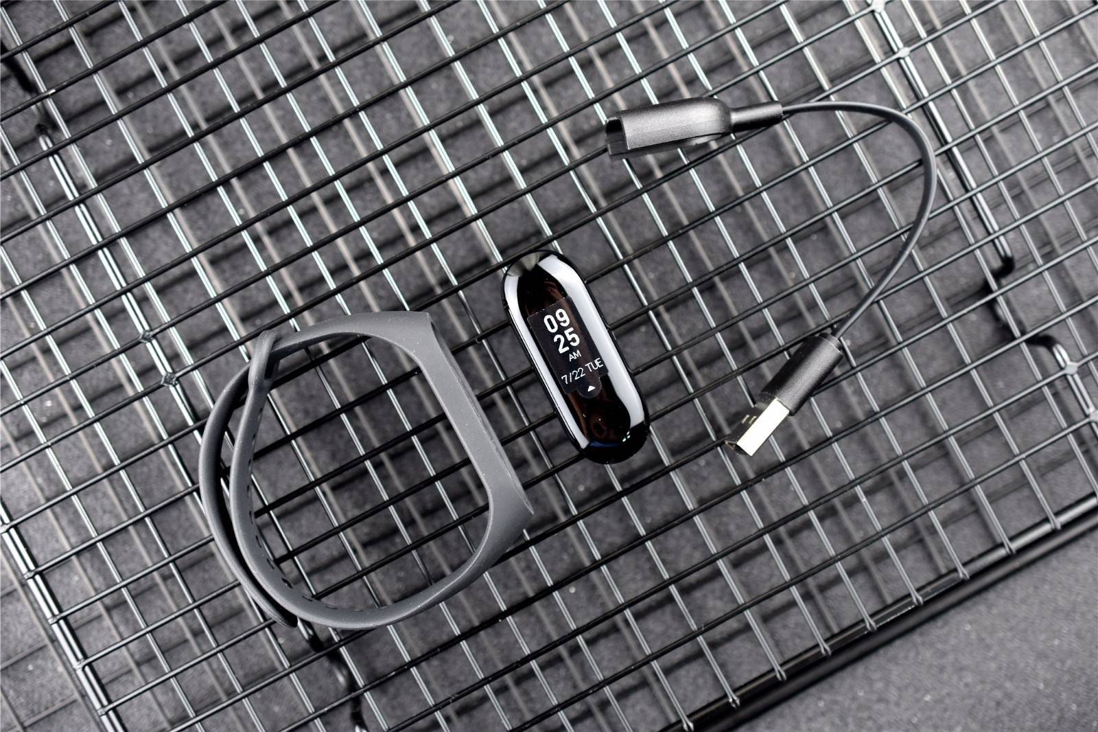 小米新品,售价169元!24字大屏显示配50米防水