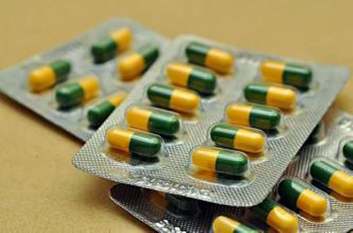 阿莫西林只要两粒擦脸,斑点皱纹没了,皮肤柔嫩