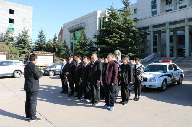 渑池县法院:干警假期不休息 坚守岗位创佳绩