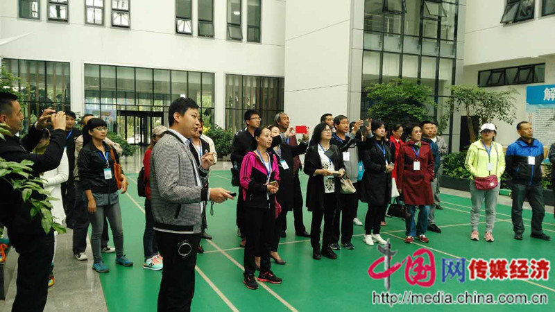 宣化区委宣传部组织开展迎国庆,话调整,看变