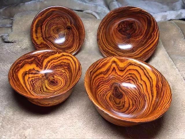 农村老人用了12年的洗脚盆居然是宝贝!有人