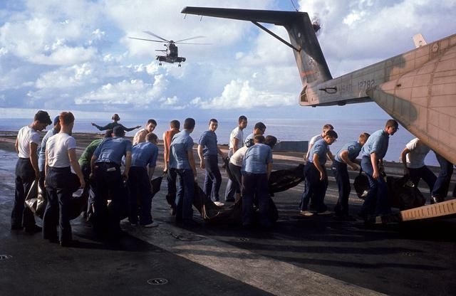 歼20刚列装 美国F22就出大事 不用中国动手老