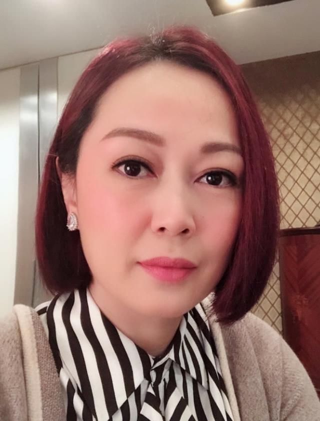 这位tvb曾经的颜值担当私底下生活曝光:发现真老了