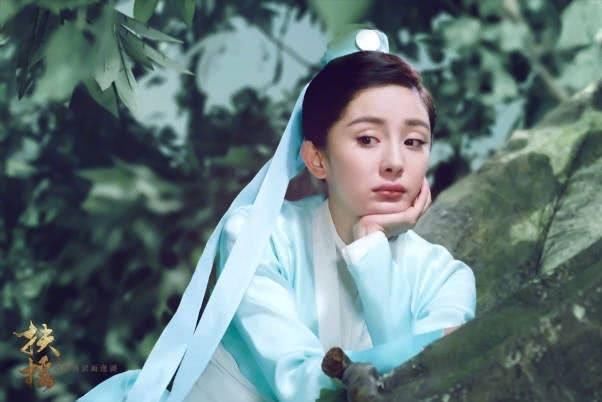 杨幂《扶摇》开播不顺利,收视率扑街、口碑崩