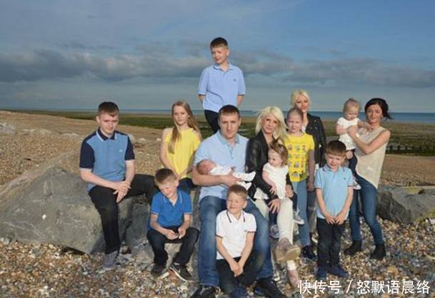 女子生孩子上瘾,已经生了一个足球队,声称还要