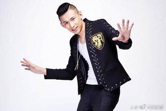 王者荣耀直播大事件!骚白快手违规被封,网友疯