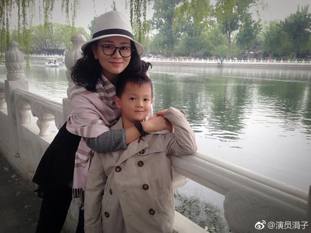 看得出王慧娟很幸福,远离了娱乐圈的是是非非.