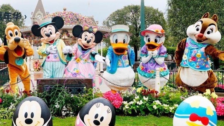 香港迪士尼门票再涨3%却4年亏6亿 专家：上海赶超东京迪士尼