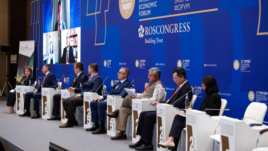 “北极:对话之地”在圣彼得堡国际经济论坛上成为 北极发展的重要交流平台