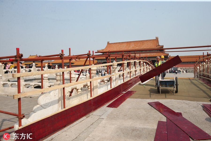 据悉,故宫正在选拔修缮油画工,下半年启动养心殿修缮工程.