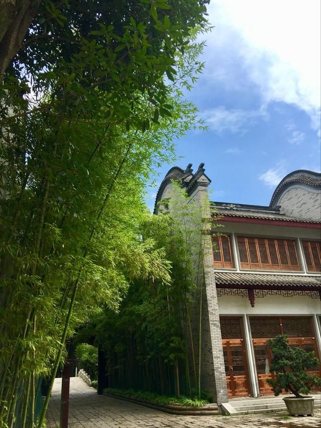 成都市区最冷门的景点,纯人工打造,却别有一番