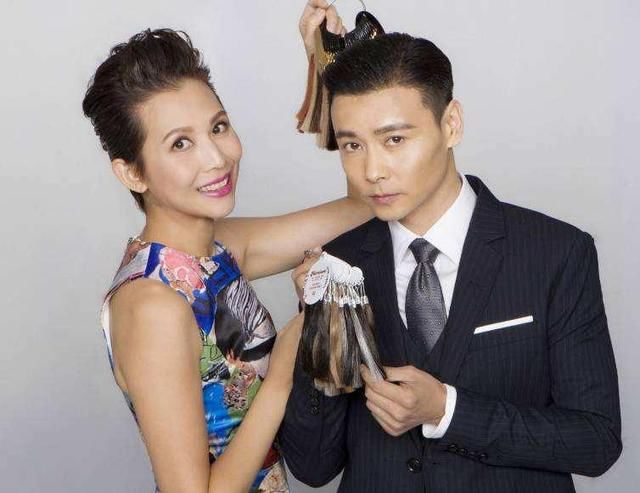 蔡少芬自曝生完二胎也没变胖,何洁扎心了,胡可