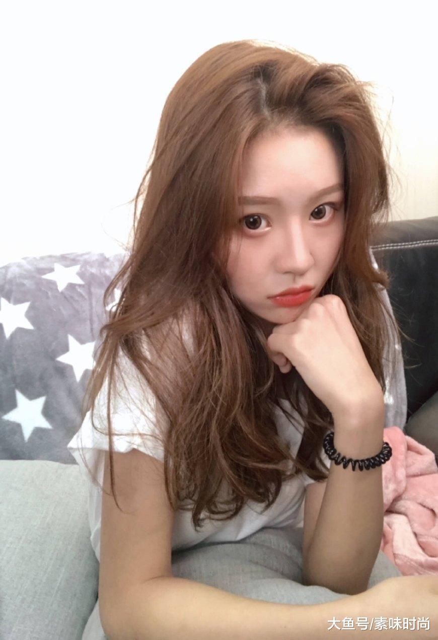 网红温婉发微博回应被泼脏水, 网友: 抖音被封开