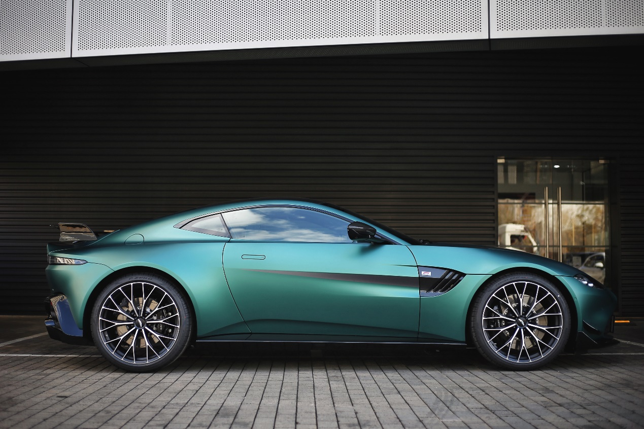 阿斯顿·马丁Vantage F1特别版现已到店开始陆续交付客户