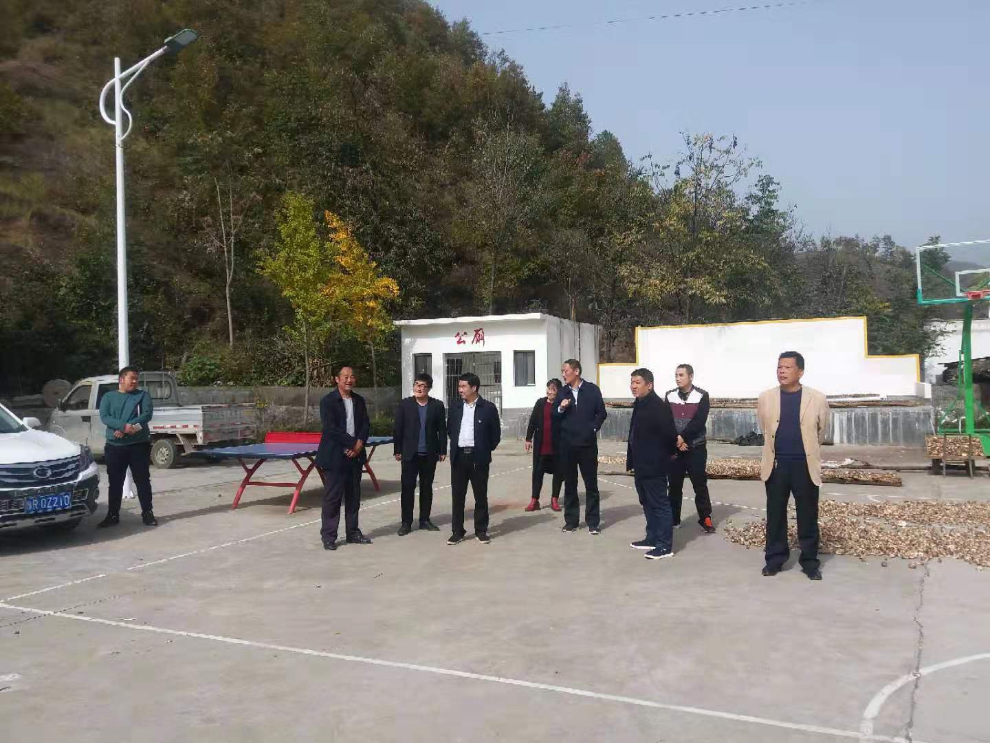 西峡县桑坪镇实地察看进度 强力推进工程(图1) 西峡县桑坪镇实地察看进度 强力推进工程(图1)