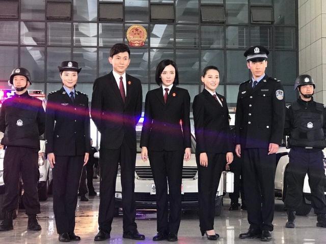 最高法投拍《执行法官》 女主吕佳容背景成迷(图2) 最高法投拍《执行法官》 女主吕佳容背景成迷(图2)