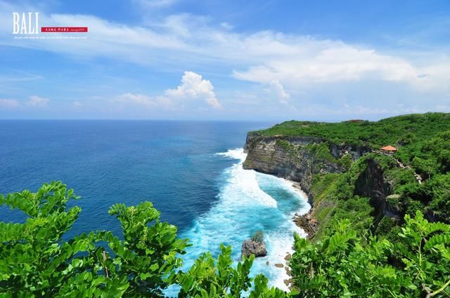 巴厘岛不只是一个度假圣地,还是一个不折不扣的潜水胜地,鱼和珊瑚的