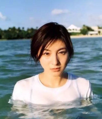 她是女版王俊凯,还是上世纪日本女神,今38岁负