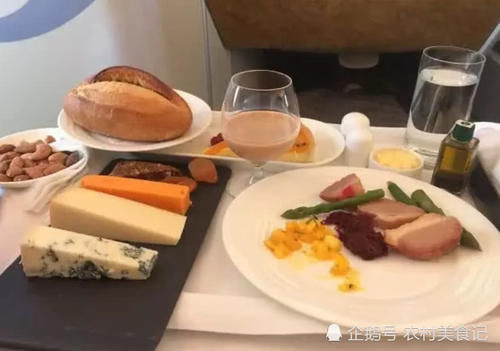 见识下阿联酋的航空飞机餐,川航都不算什么,网