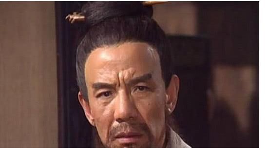 司马懿杀他三族,却有一人逃脱,百年后翻身灭了