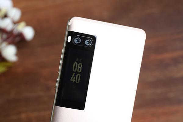 画屏没撑起卖点,魅族PRO7高配版发布一个月