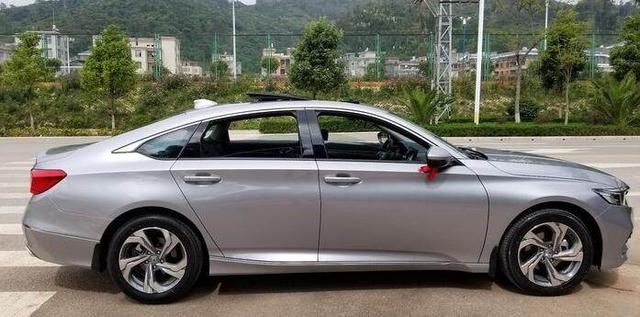 全国首提冰河银十代雅阁旗舰,出厂到交车仅一