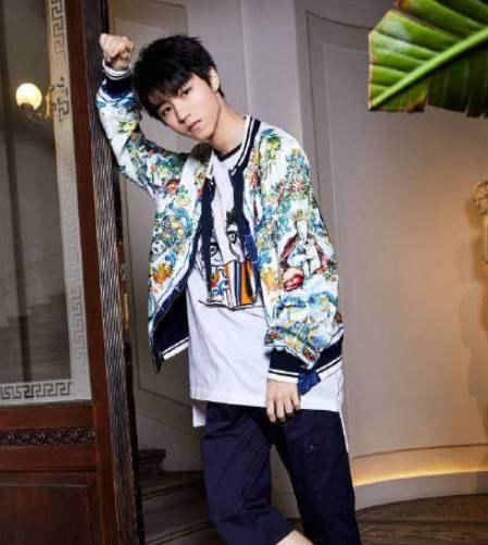 王俊凯在泰国菜场和阿姨英文沟通,口语水平网