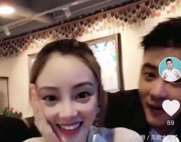 李小璐现身抖音,与一神秘男子同框,两人尽显家