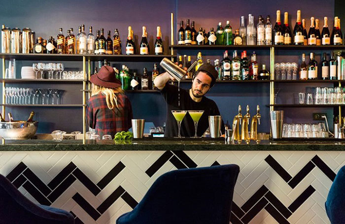 老外也爱k歌,看新锐设计师如何在巴黎设计 ktv 的?