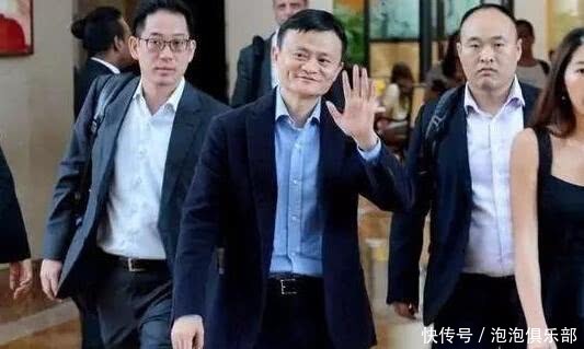 他是巴菲特点名的中国第一保镖,比马云保镖还